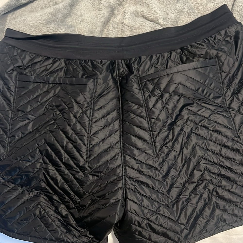 ATHLETA Apres Ski Short- Black - Picture 8 of 8